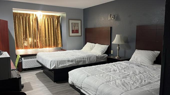 Blisspoint Inn & Suites, Northwood Buitenkant foto